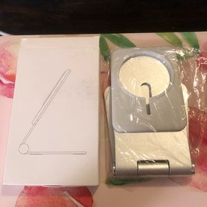 MagSafe charging stand for apple 12 or newer